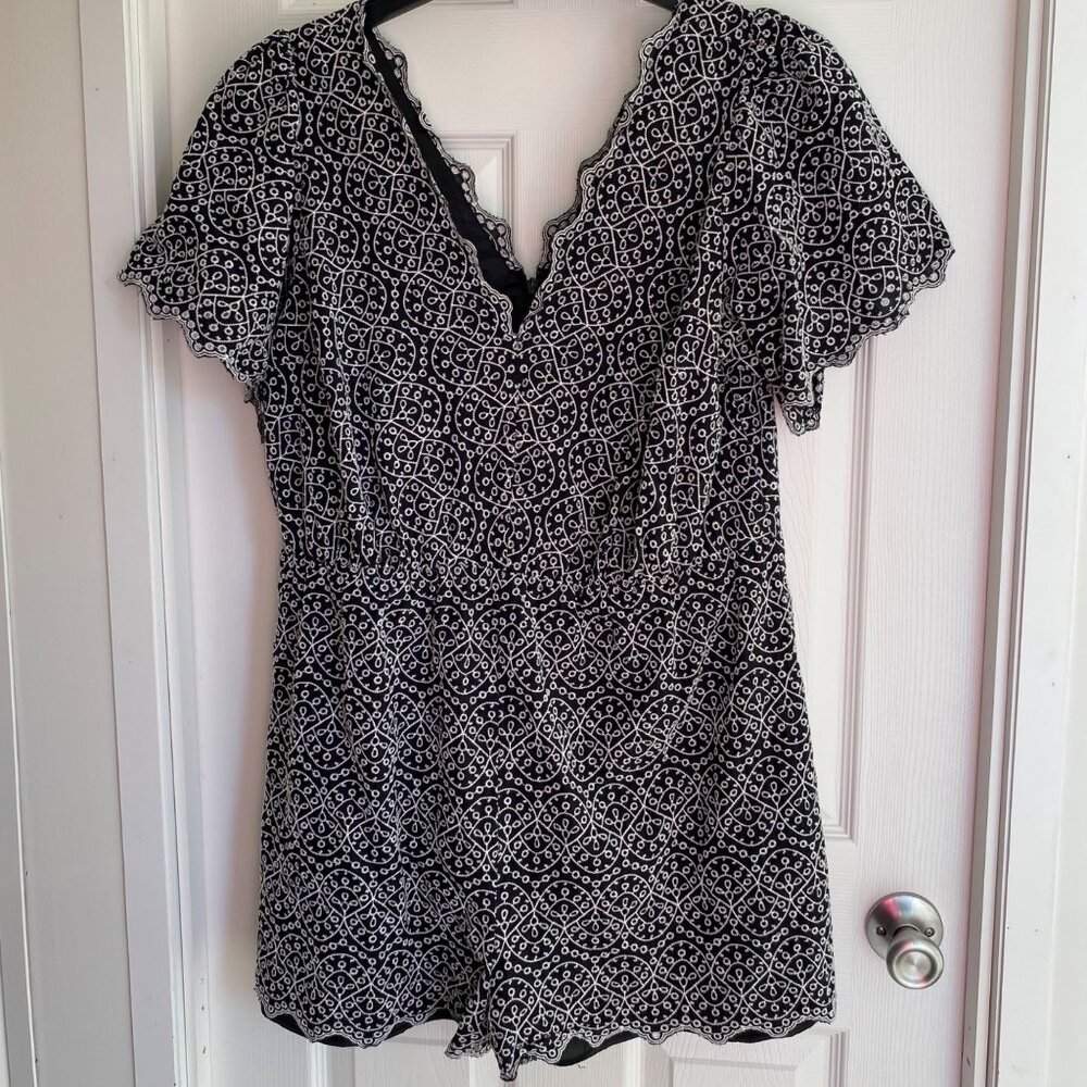 Navy & White Embroidered Short-Sleeve Romper With Scalloped V-Neckline & Elastic